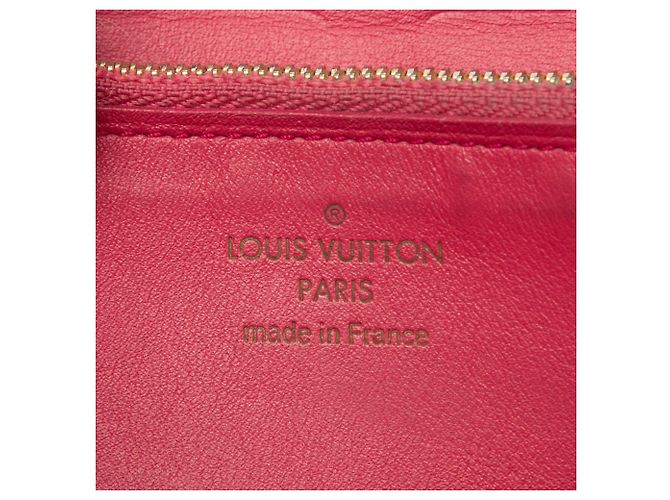 Cartera larga Capucines en taurillon negro Louis Vuitton - vista 5