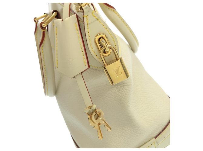 Borsa Lockit PM Suhali di Louis Vuitton Bianco - vista 4
