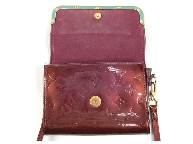Borsa Clutch Rossmore PM in Monogram Vernis di Louis Vuitton Rosso Porpora - vista 12