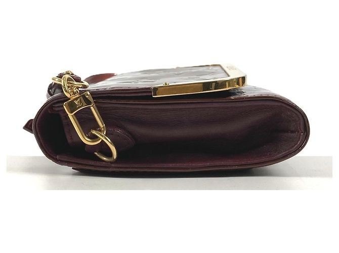 Borsa Clutch Rossmore PM in Monogram Vernis di Louis Vuitton Rosso Porpora - vista 3