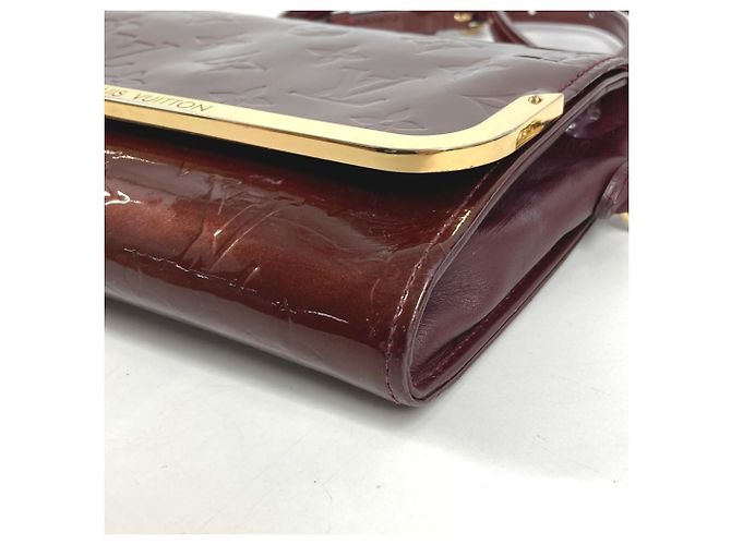Borsa Clutch Rossmore PM in Monogram Vernis di Louis Vuitton Rosso Porpora - vista 6