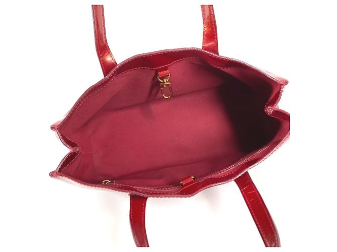 Borsa Louis Vuitton Monogram Vernis Wilshire PM Rosso - vista 10
