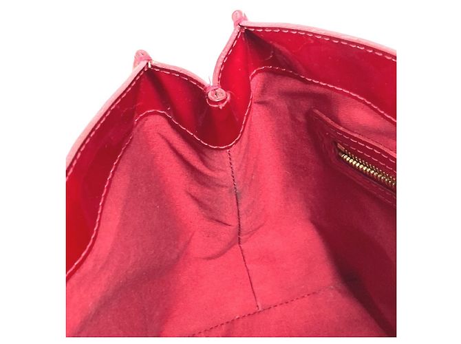 Borsa Louis Vuitton Monogram Vernis Wilshire PM Rosso - vista 15