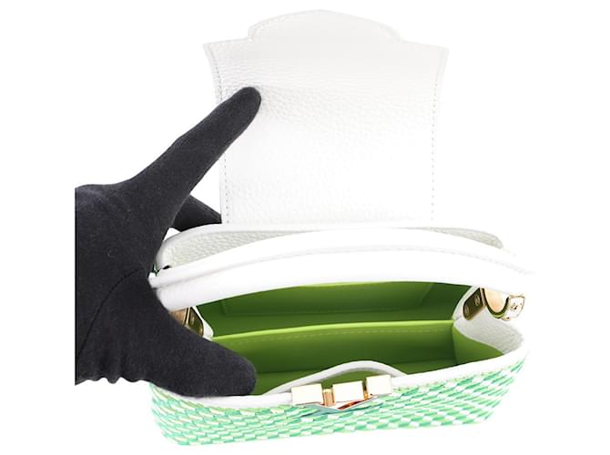 Borsa Capucines MINI Louis Vuitton Bianco Verde - vista 6