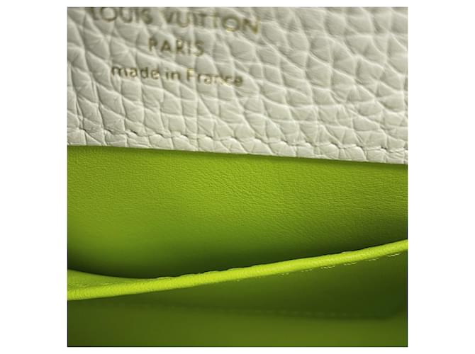Borsa Capucines MINI Louis Vuitton Bianco Verde - vista 9