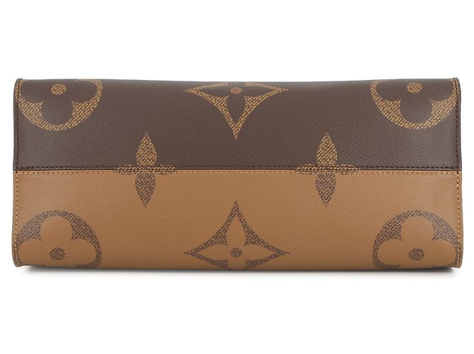 Borsa Tote OnTheGo MM Monogramma Reverse Gigante Louis Vuitton Marrone - vista 3