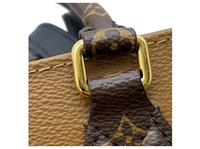 Borsa Tote OnTheGo MM Monogramma Reverse Gigante Louis Vuitton Marrone - vista 9