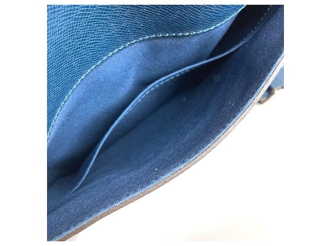 Borsa verticale Taiga Grigori M30213 di Louis Vuitton Blu - vista 11