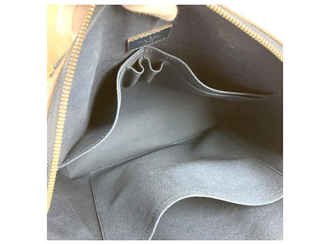 Borsa verticale Taiga Grigori M30213 di Louis Vuitton Blu - vista 14