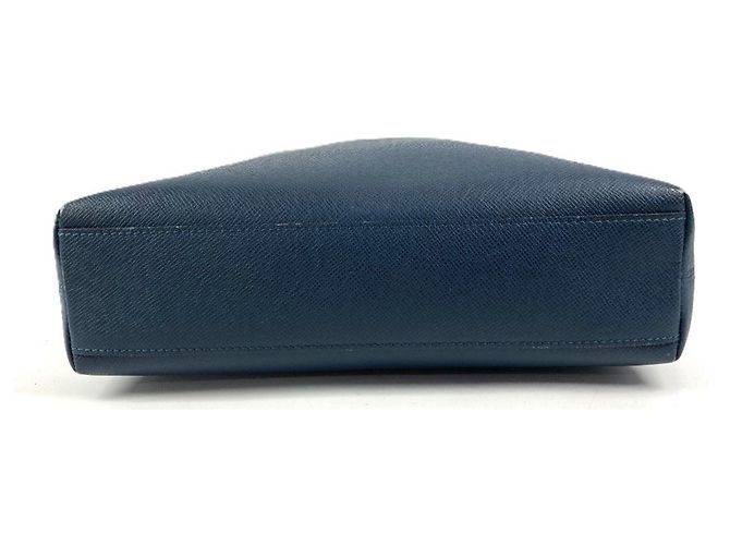 Borsa verticale Taiga Grigori M30213 di Louis Vuitton Blu - vista 5