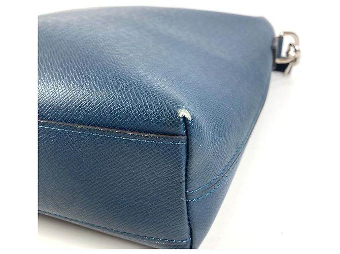 Borsa verticale Taiga Grigori M30213 di Louis Vuitton Blu - vista 6