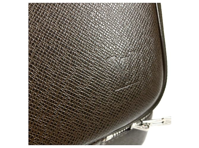 Louis Vuitton Taiga Odessa Tragetasche Braun - Ansicht 15