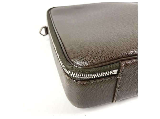 Louis Vuitton Taiga Odessa Tragetasche Braun - Ansicht 7