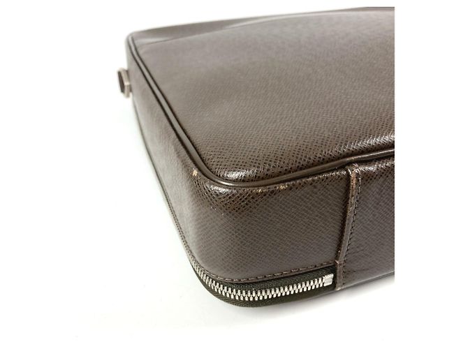 Louis Vuitton Taiga Odessa Tragetasche Braun - Ansicht 9