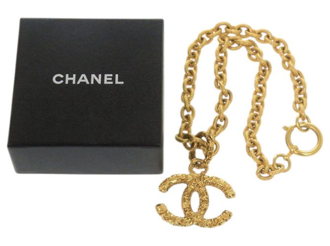Collana in metallo dorato Chanel Lava Coco Marca 95A D'oro - vista 2
