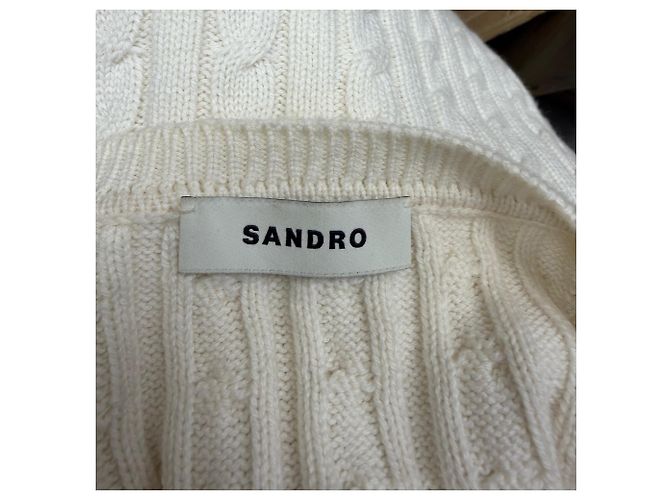 Top de algodão branco com logo Sandro bordado em tricô de cable Cru - vista 5