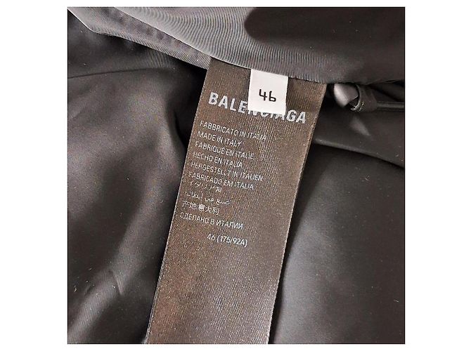 Balenciaga Logo Zip-Up Cropped Down Jacket in Black Polyester - view 6