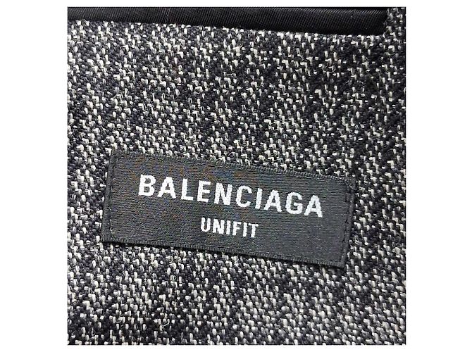 Grau kariertes Woll-Doppelreiher-Mantel von Balenciaga, lockere Passform - Ansicht 6