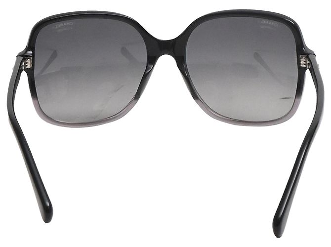 Timeless Occhiali da sole oversize degradé Chanel in acetato nero - vista 3