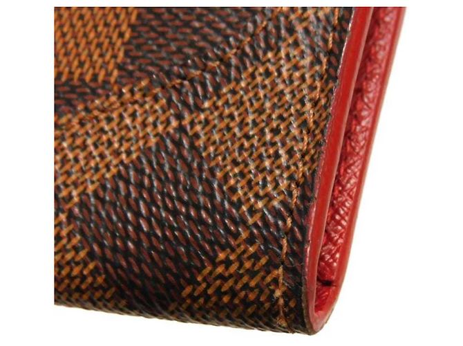 Louis Vuitton Langer Geldbeutel aus Damier-Canvas Braun Rot Fuschia Damier ebene - Ansicht 28