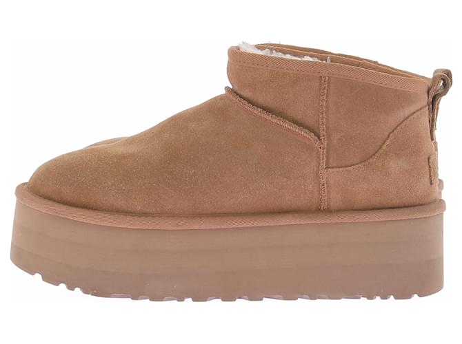 Ugg Stivali foderati "Classic Ultra Mini" con piattaforma Cammello - vista 3