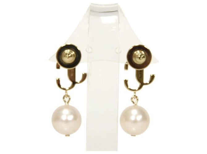 Orecchini JC Pearl Swing di Jimmy Choo - vista 3