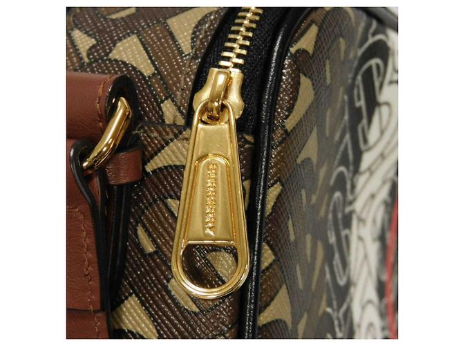 Mini borsa a tracolla Monogram TB di Burberry Marrone - vista 12