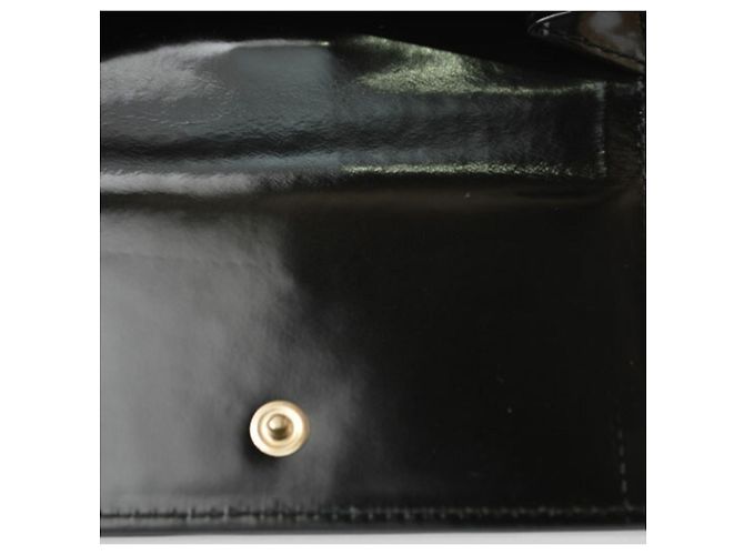 Gucci Bi-Fold Geldbörse aus schwarzem Emaille-Leder - Ansicht 11