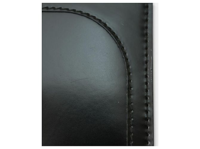Gucci Bi-Fold Geldbörse aus schwarzem Emaille-Leder - Ansicht 13