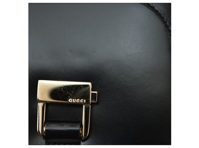 Gucci Bi-Fold Geldbörse aus schwarzem Emaille-Leder - Ansicht 14
