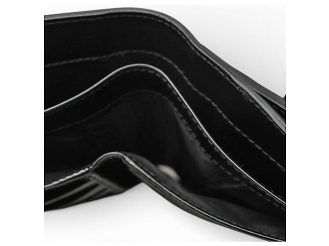 Gucci Bi-Fold Geldbörse aus schwarzem Emaille-Leder - Ansicht 16