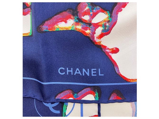 Foulard in seta Chanel Coco Mark in blu navy e bianco - vista 3