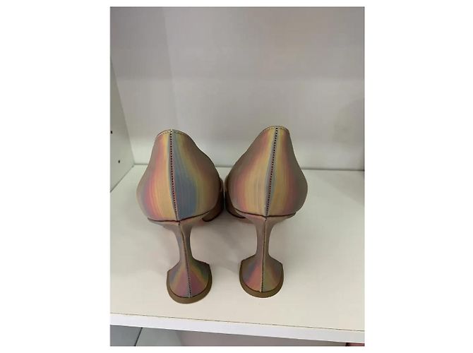Décolleté Amina Muaddi Multicolore con Punta Affusolata e Tacco a Flauto - vista 4