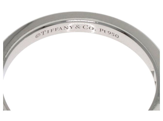 Platinring mit 3 Diamanten von Tiffany & Co. - Ansicht 5