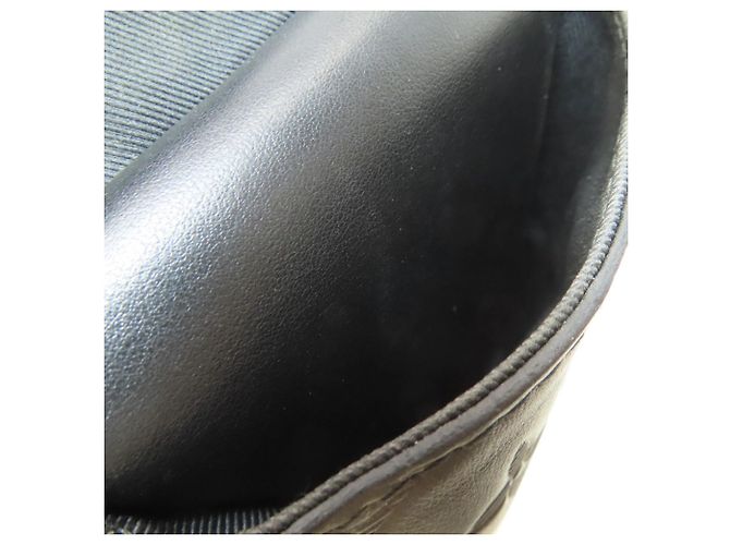 Borsa a Spalla Monogram Shadow Louis Vuitton Nero - vista 10