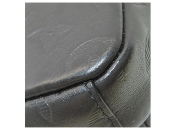 Borsa a Spalla Monogram Shadow Louis Vuitton Nero - vista 20