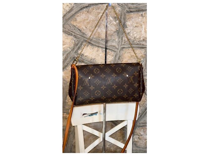 Borsa Louis Vuitton Monogram Favorite PM Marrone Monogramma - vista 4