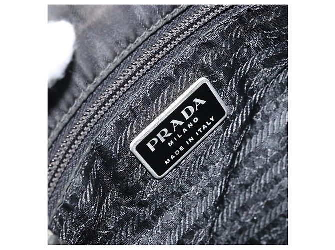 Prada Tote Bag aus schwarzem Nylon mit Silber authentisch 174562 - Ansicht 19
