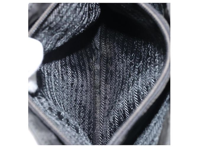 Prada Tote Bag aus schwarzem Nylon mit Silber authentisch 174562 - Ansicht 24