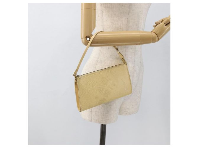 LOUIS VUITTON Pochette Accesorios Epi Vainilla M5294A LV Auth ka3515 - vista 21