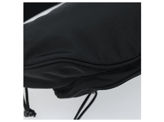 Borsa Body BALENCIAGA in nylon nero 482389 Auth BA11367 - vista 16
