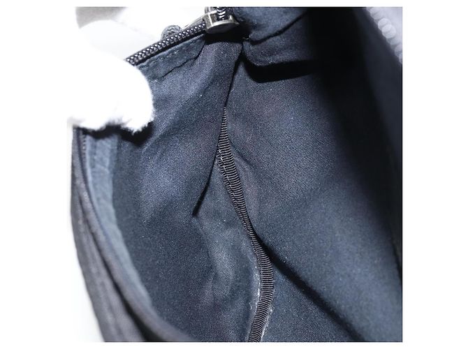 Borsa Body BALENCIAGA in nylon nero 482389 Auth BA11367 - vista 21
