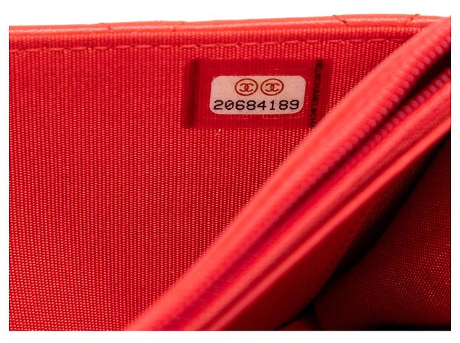 Chanel Matelassé Lammleder Boy Geldbörse mit Kette Rot - Ansicht 6
