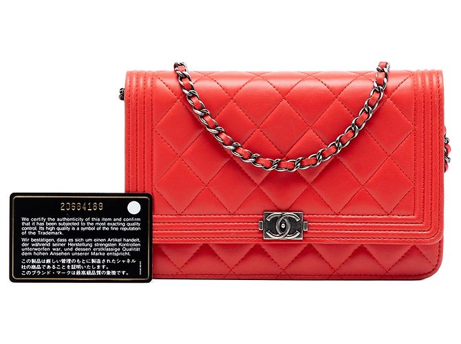 Chanel Matelassé Lammleder Boy Geldbörse mit Kette Rot - Ansicht 8