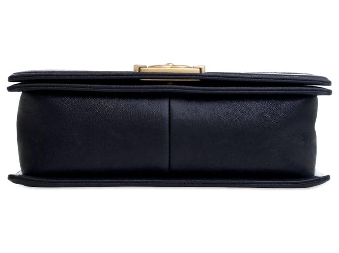 Chanel Old Medium Matelassé Caviar Boy con patta Blu - vista 4