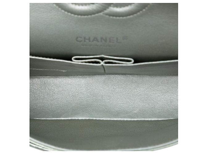 Chanel Medium Classic Metallic Lammleder Doppelverschluss Grün - Ansicht 4