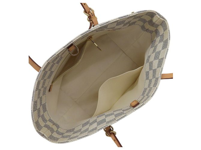 Borsa Tote Cabas PM Damier Azur di Louis Vuitton - vista 3