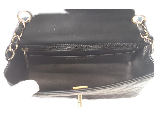 Timeless Borsa a Spalla Mini Matelassé in Pelle di Agnello Chanel Nero - vista 11