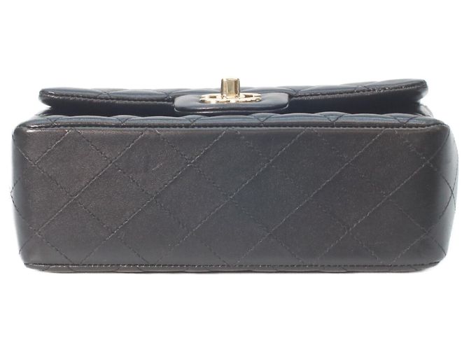 Timeless Borsa a Spalla Mini Matelassé in Pelle di Agnello Chanel Nero - vista 5