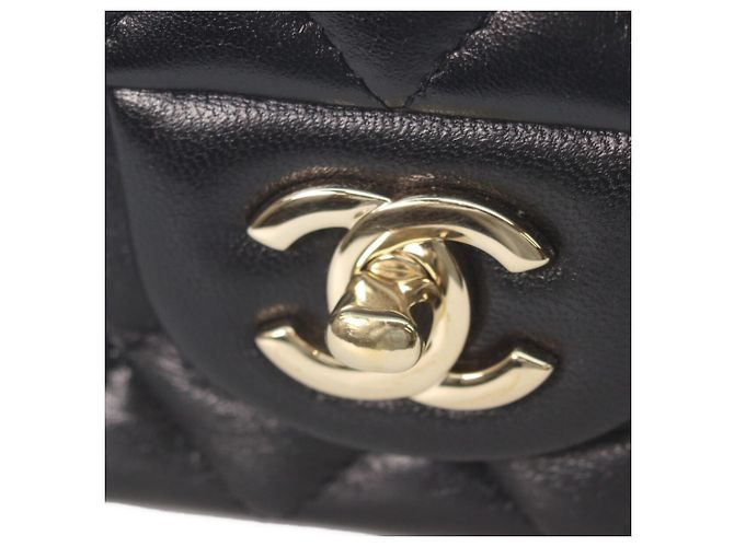 Timeless Borsa a Spalla Mini Matelassé in Pelle di Agnello Chanel Nero - vista 8
